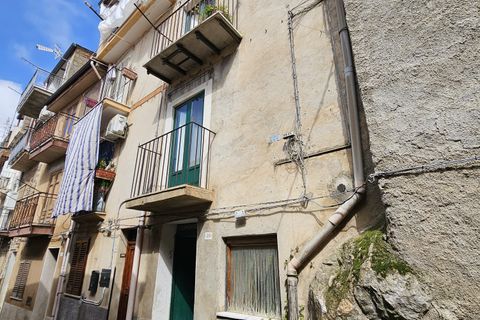 Landsbyhus i Collesano, Palermo, Collesano - € 18.000 | Ref: 10635 - foto 2